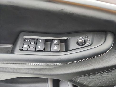 New 2025 Jeep Grand Cherokee Limited w/ Trailer Tow Package image 32