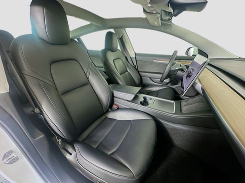 Used 2023 Tesla Model 3 Standard Range RWD image 32