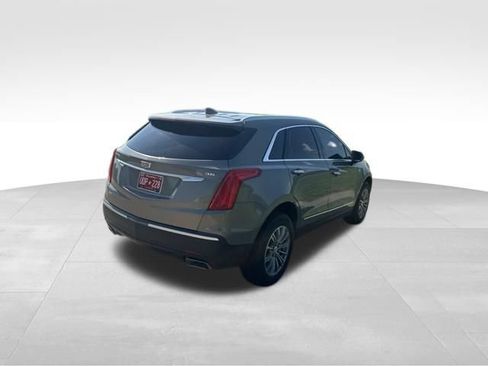 Used 2018 Cadillac XT5 Luxury w/ Driver Awareness Package AWD/4WD image 3
