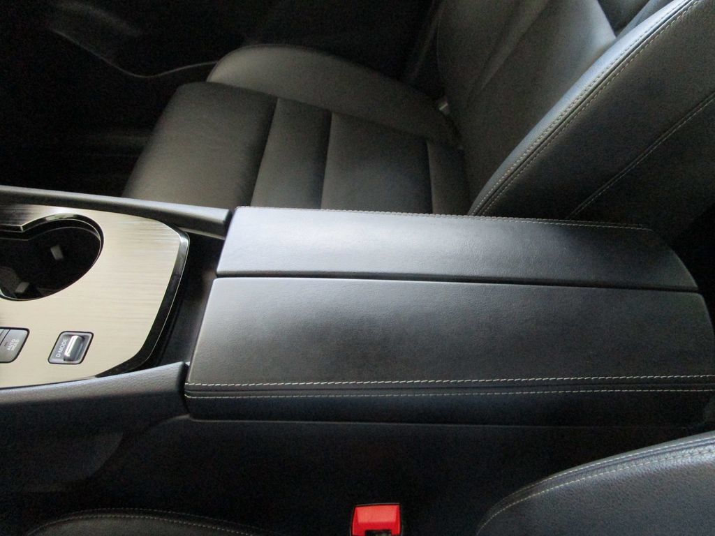 Used 2024 Nissan Rogue SL FWD image 40