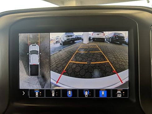 Used 2023 GMC Sierra 3500 Denali w/ Denali Ultimate Package image 26