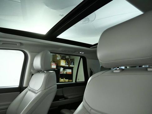 Certified 2025 Ford Expedition Max Active AWD/4WD image 18