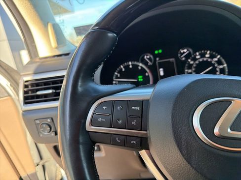 Used 2022 Lexus GX 460 Premium w/ Premium Plus Package image 40