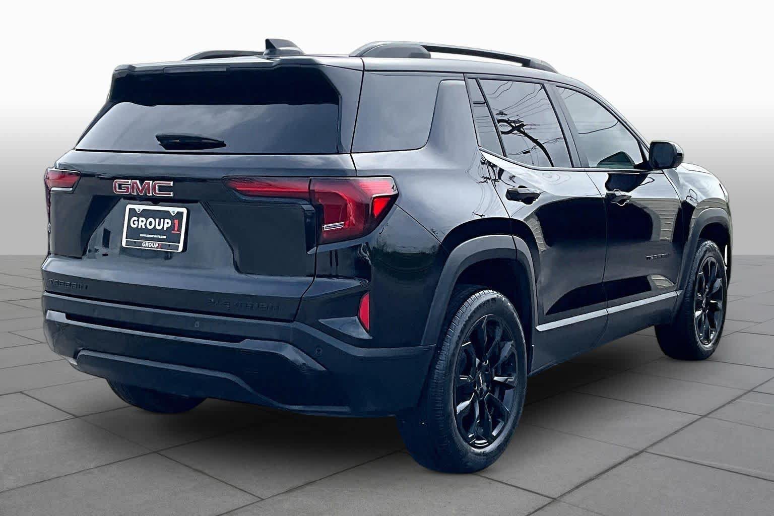Used 2026 GMC Terrain Elevation w/ Black Edition FWD image 13