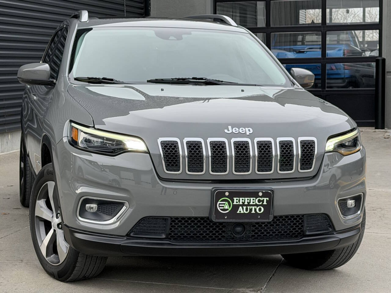 Used 2021 Jeep Cherokee Limited AWD/4WD image 5