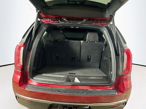 Used 2024 GMC Yukon AT4 w/ Technology Package image 24