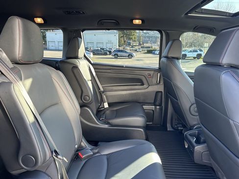 Used 2025 Honda Odyssey Sport-L image 15