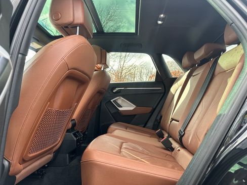 Used 2022 Audi Q3 2.0T Premium w/ Convenience Package image 14