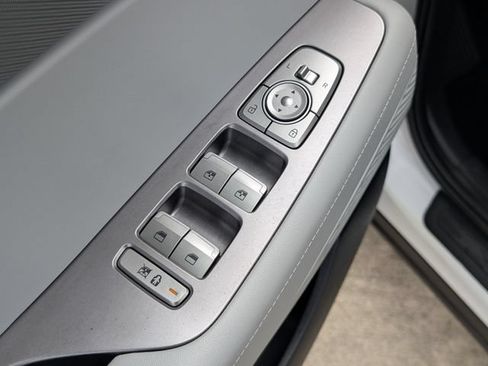 Used 2025 Hyundai Palisade SEL FWD image 11