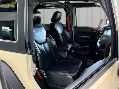 Used 2017 Jeep Wrangler Rubicon w/ Quick Order Package 24Z Recon AWD/4WD image 30