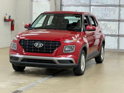 Used 2022 Hyundai Venue SE w/ Cargo Package FWD image 3