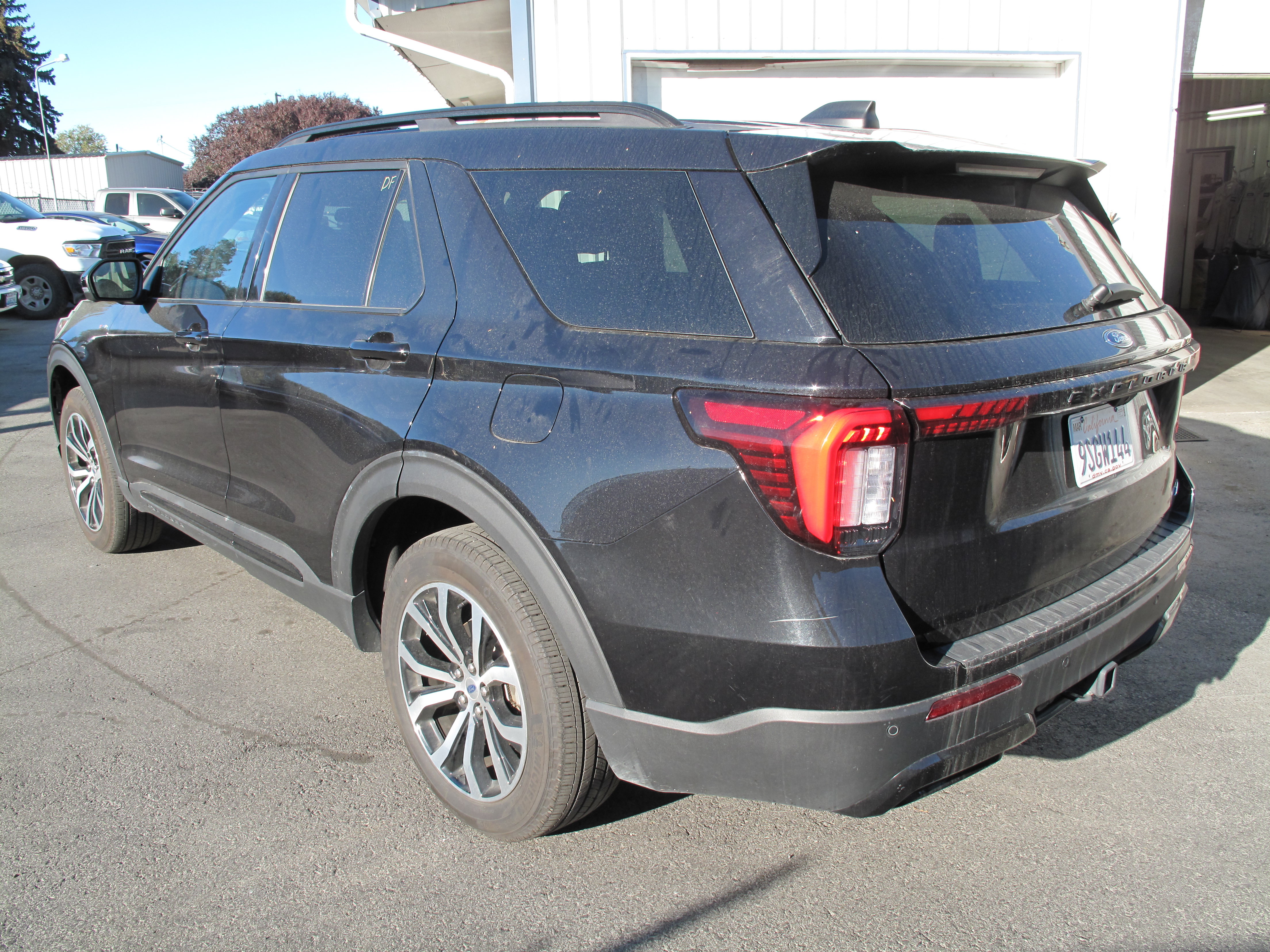 Used 2025 Ford Explorer ST-Line AWD/4WD image 3