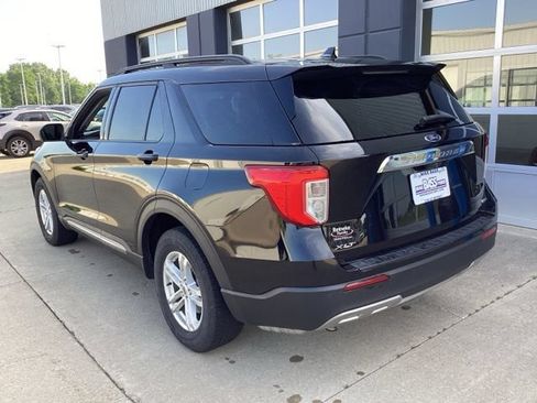 Used 2020 Ford Explorer XLT w/ Equipment Group 202A AWD/4WD image 11