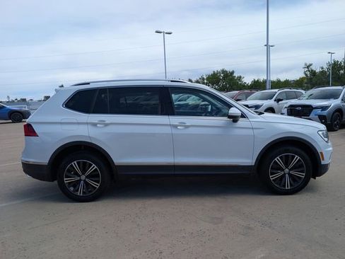 Used 2019 Volkswagen Tiguan SEL AWD/4WD image 2