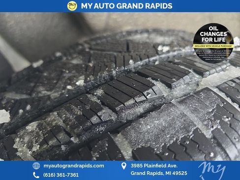 Used 2022 Volkswagen Taos SE image 42