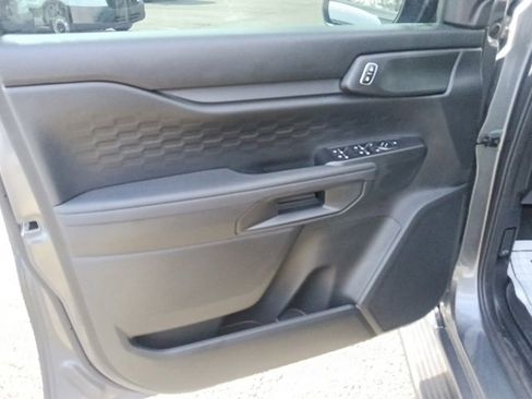 Used 2024 Ford Ranger XL image 11