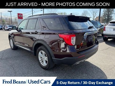 Used 2022 Ford Explorer XLT w/ Equipment Group 202A image 6