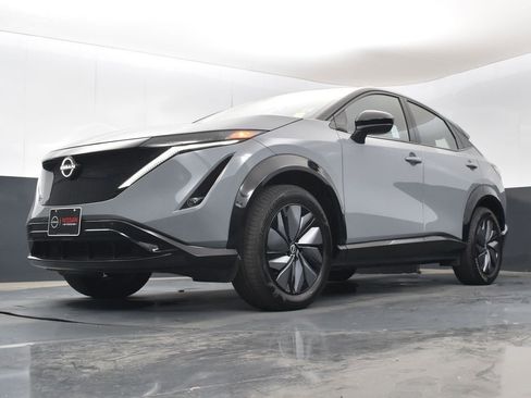 Used 2023 Nissan Ariya AWD image 38