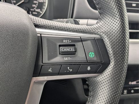 Used 2025 Mitsubishi Outlander SE FWD image 27