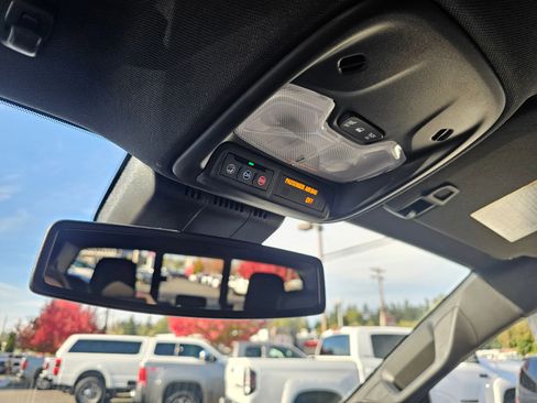 New 2026 GMC Canyon Elevation w/ Convenience Package image 24