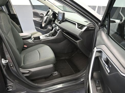 Certified 2022 Toyota RAV4 XLE image 19