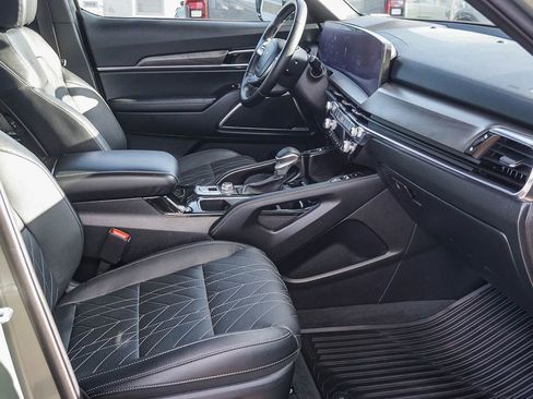 Certified 2025 Kia Telluride SX X-Line AWD/4WD image 13