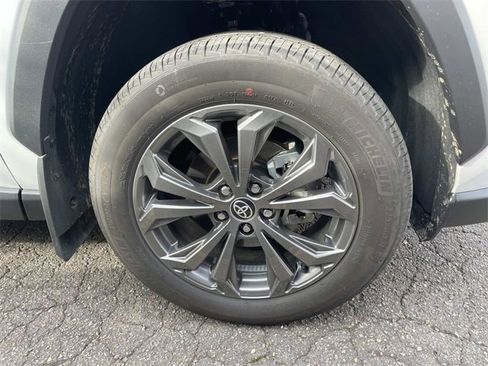 Used 2025 Toyota RAV4 Limited image 6