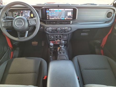 Certified 2025 Jeep Wrangler Unlimited Rubicon 4xe w/ Convenience Group AWD/4WD image 6