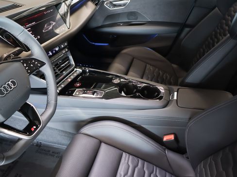New 2026 Audi S e-tron GT Prestige image 19