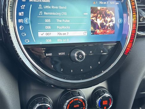 Used 2022 MINI Cooper SE image 19