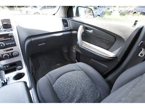 Used 2009 GMC Acadia SLE FWD image 10
