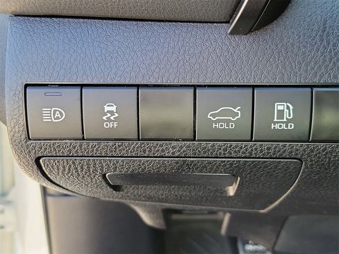 Used 2023 Toyota Camry SE image 29