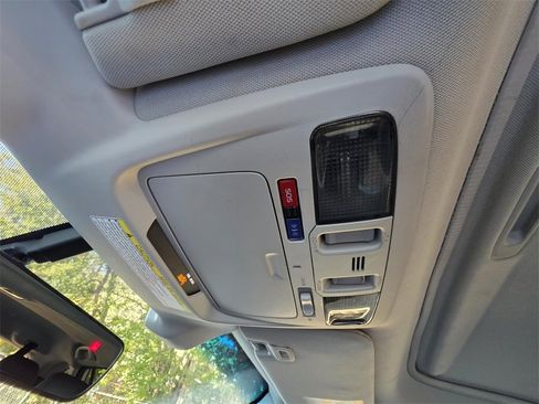 Used 2019 Subaru Outback 2.5i Limited image 33