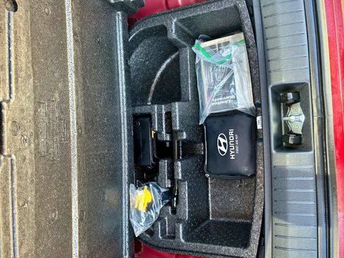 Used 2022 Hyundai Kona Limited FWD image 33