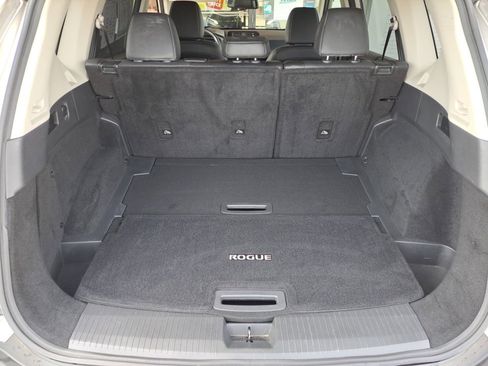 Used 2021 Nissan Rogue Platinum image 29
