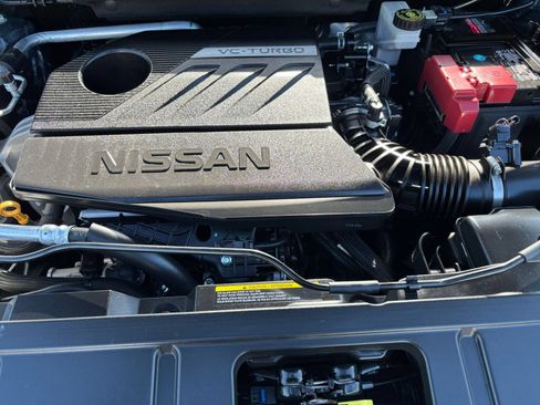 Used 2025 Nissan Rogue SV FWD image 34