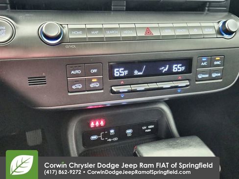 Used 2025 Hyundai Kona SEL image 27