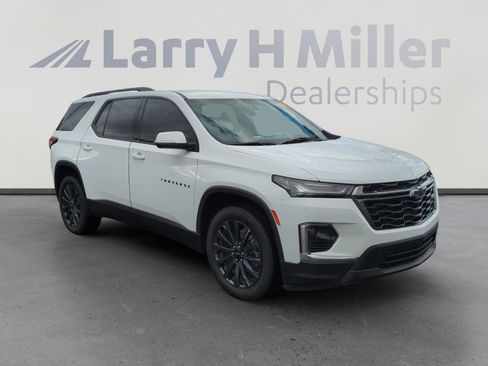 Used 2023 Chevrolet Traverse RS image 7