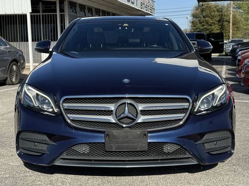 Used 2017 Mercedes-Benz E 300 image 2