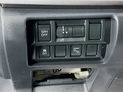 Used 2018 Subaru Crosstrek 2.0i Limited AWD/4WD image 10