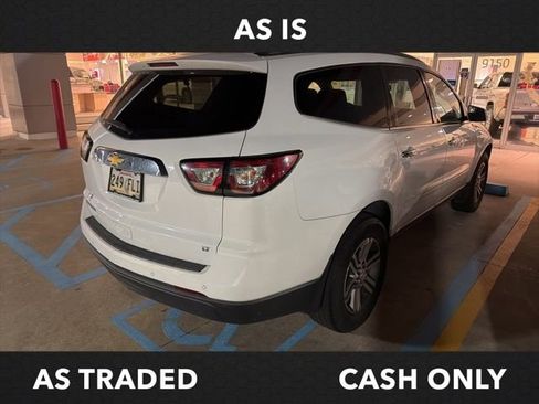 Used 2017 Chevrolet Traverse LT image 6