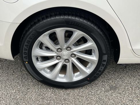 Used 2016 Buick LaCrosse Leather image 17