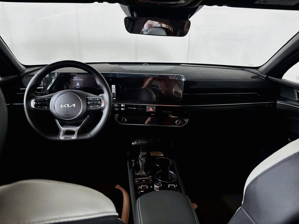 New 2027 Kia K5 GT-Line AWD/4WD image 12