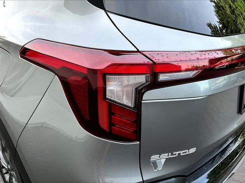 Certified 2024 Kia Seltos S FWD image 23