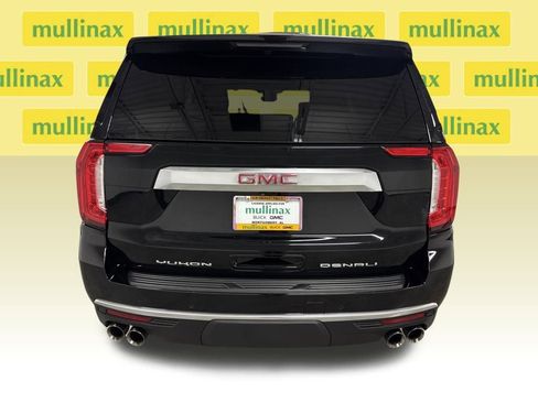 Used 2023 GMC Yukon XL Denali w/ Denali Reserve Package image 17