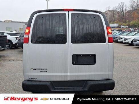 Certified 2016 Chevrolet Express 2500 LS image 5