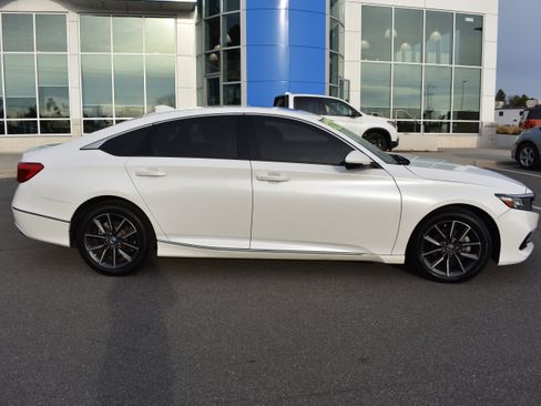 Certified 2021 Honda Accord EX-L image 10