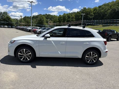 Used 2023 Audi Q5 2.0T Premium Plus w/ Premium Plus Package AWD/4WD image 8
