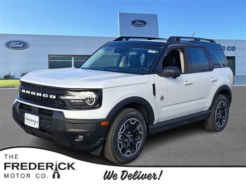 New 2025 Ford Bronco Sport Outer Banks w/ Outer Banks Tech Package+ image 1