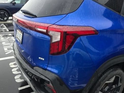 Used 2025 Kia Seltos S AWD/4WD image 19